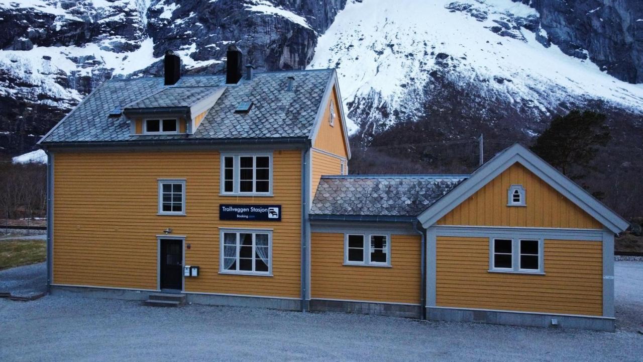 Trollveggen Stasjon Åndalsnes Exterior photo